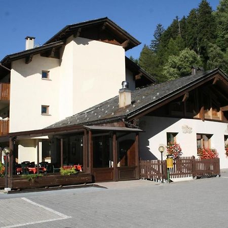 Elga Residence - Relax In Alta Valtellina - Bormio Valdisotto Eksteriør bilde